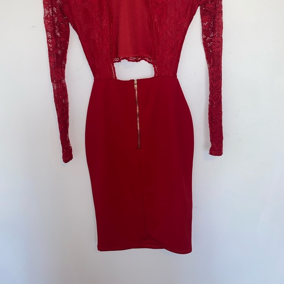 backless red lace long sleeve dress - Picture 7 of 10